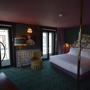 Maison d'hôtes Pensao Madam's