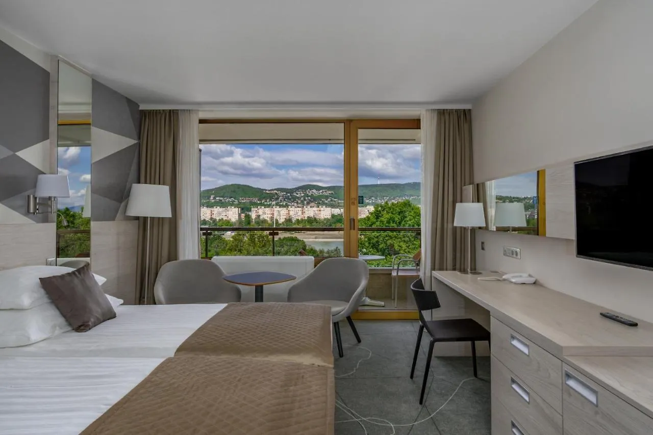 **** Hotel Ensana Thermal Margaret Island Budapest Hungary